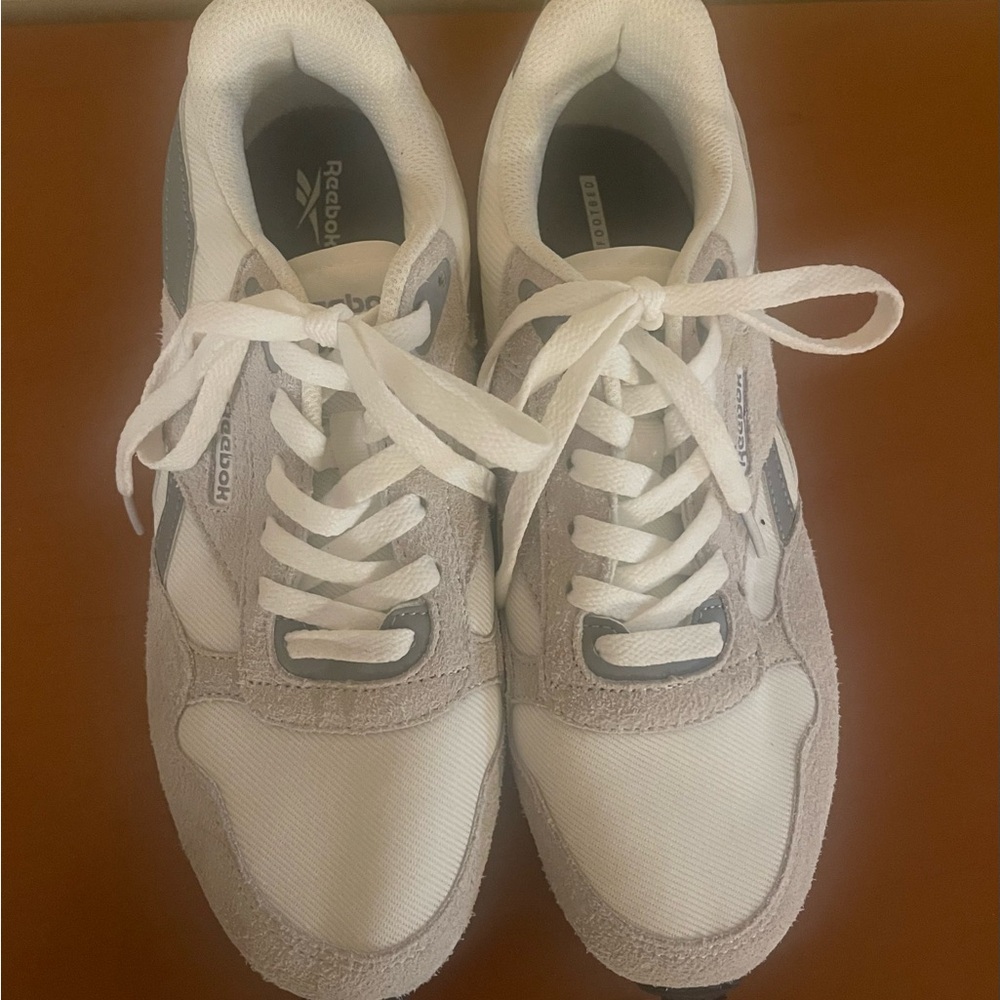 Reebok Classic White and Gray Trainers